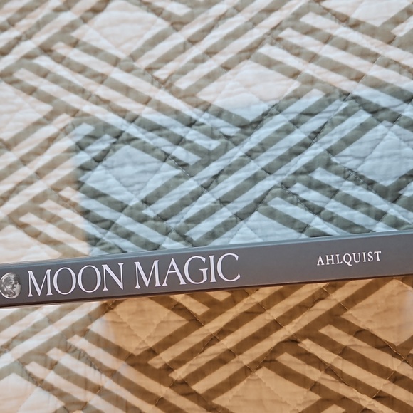 Moon Magic, Guide Book By Diane Ahlquist - Picture 6 of 7